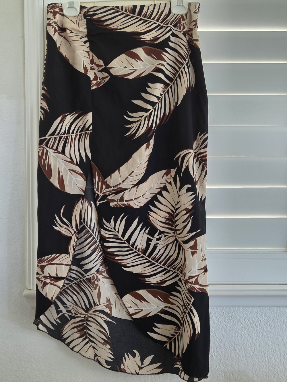 SHEIN Tropical Palm Leaf Midi Wrap Skirt Black Beige Women’s Size L